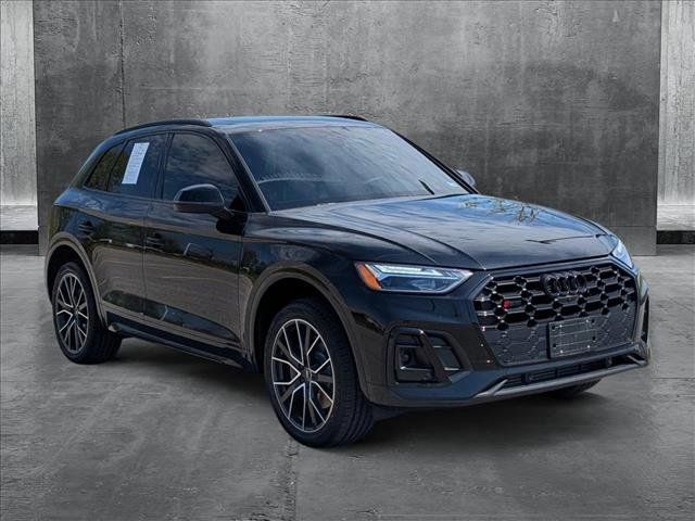 2023 Audi SQ5 Premium Plus