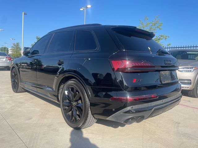 2023 Audi SQ7 Premium Plus