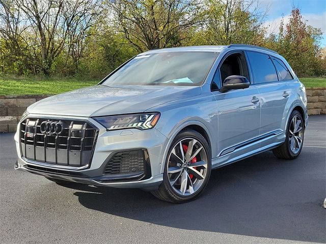 2023 Audi SQ7 Premium Plus