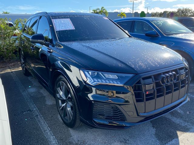 2023 Audi SQ7 Premium Plus