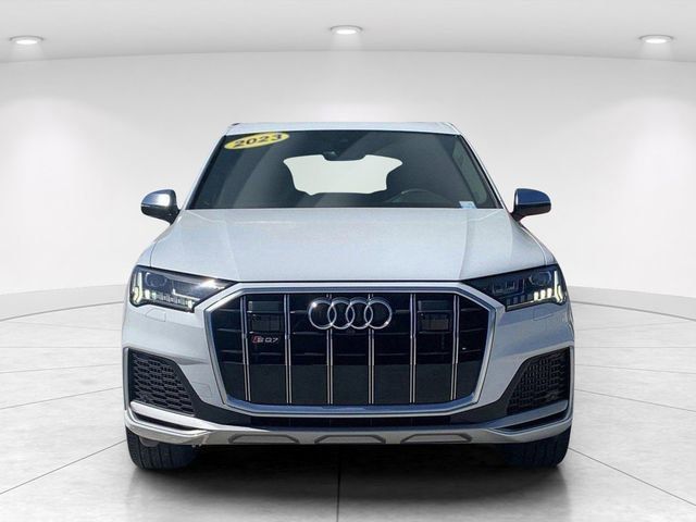2023 Audi SQ7 Premium Plus