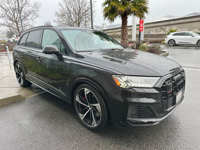 2023 Audi SQ7 Premium Plus