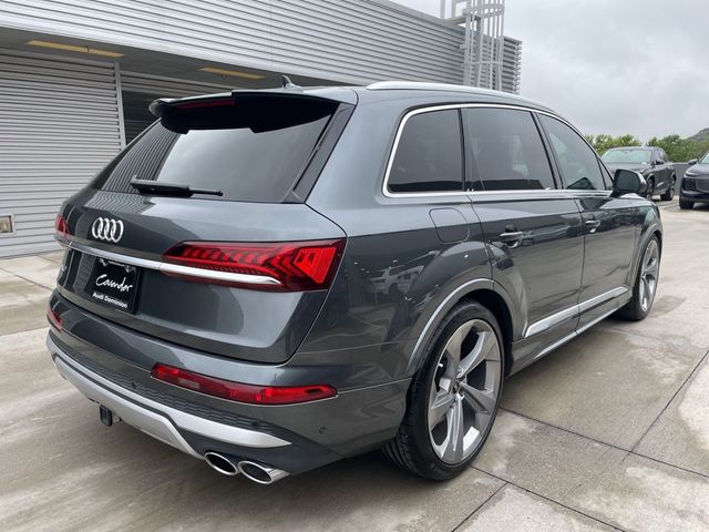 2023 Audi SQ7 Premium Plus