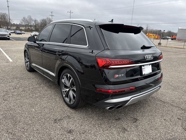 2023 Audi SQ7 Prestige