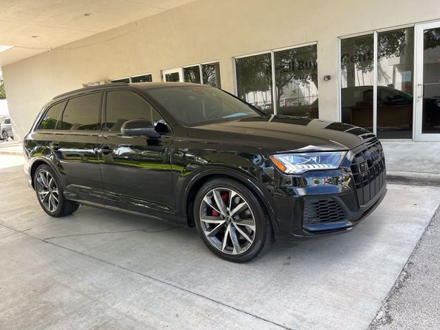 2023 Audi SQ7 Prestige