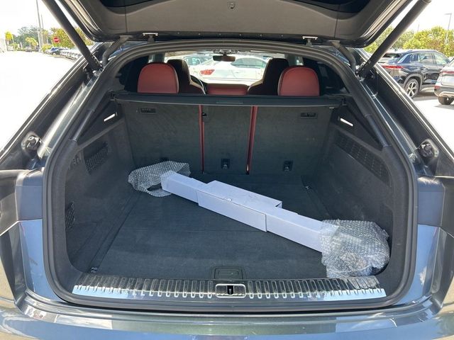 2023 Audi SQ8 Premium Plus