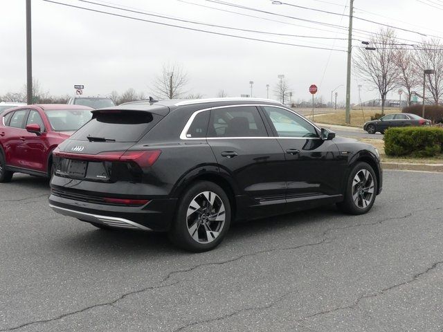2023 Audi e-tron Premium Plus