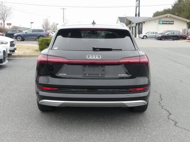 2023 Audi e-tron Premium Plus