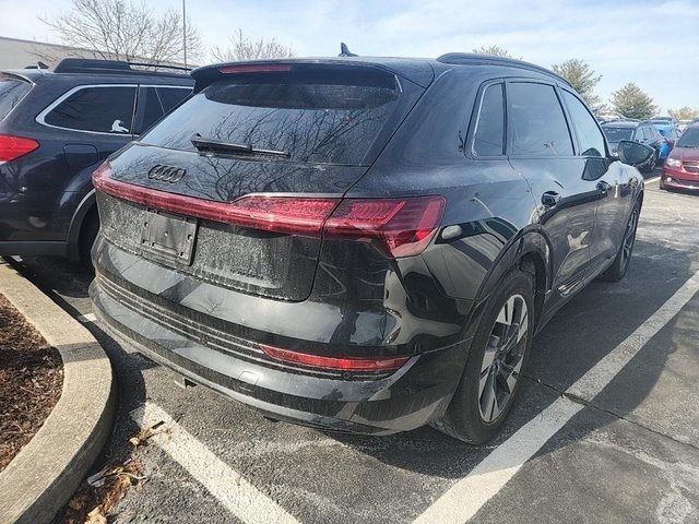 2023 Audi e-tron Premium