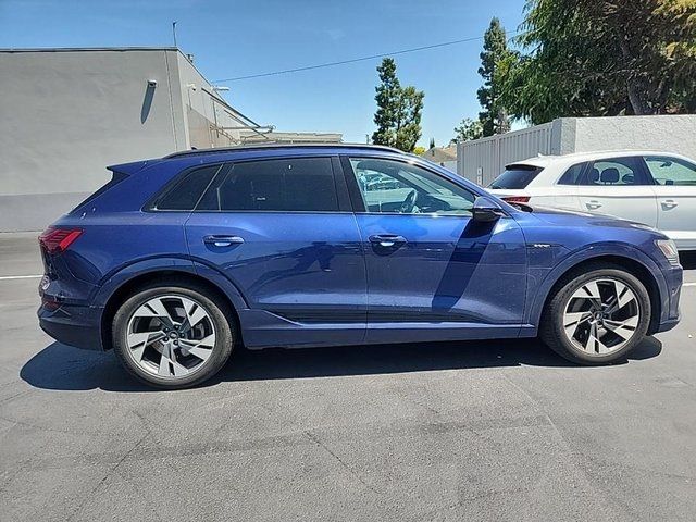 2023 Audi e-tron Premium