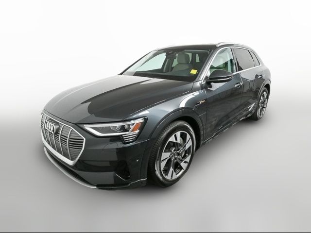 2023 Audi e-tron Premium Plus