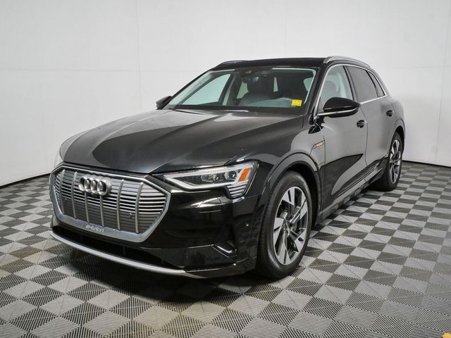 2023 Audi e-tron Premium Plus