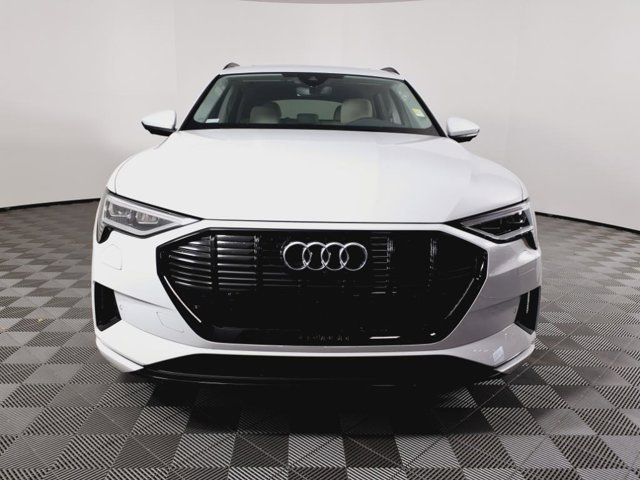 2023 Audi e-tron Premium Plus