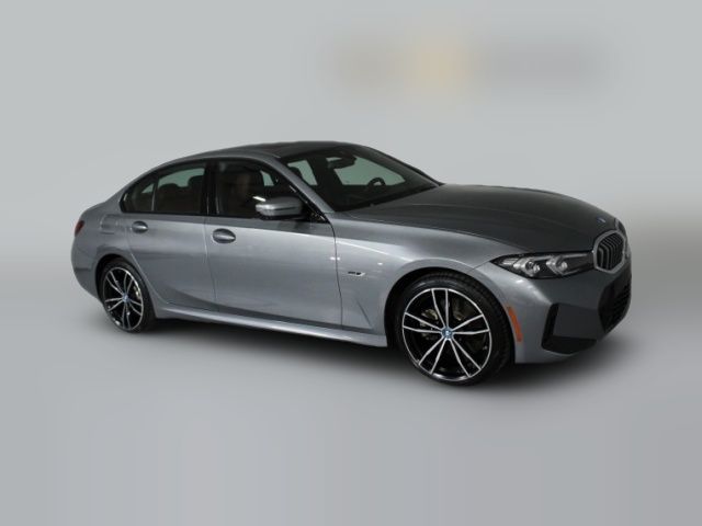 2023 BMW 3 Series 330e