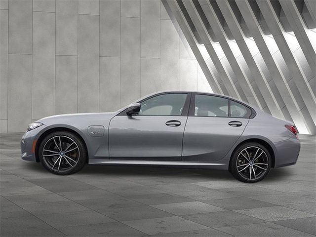 2023 BMW 3 Series 330e