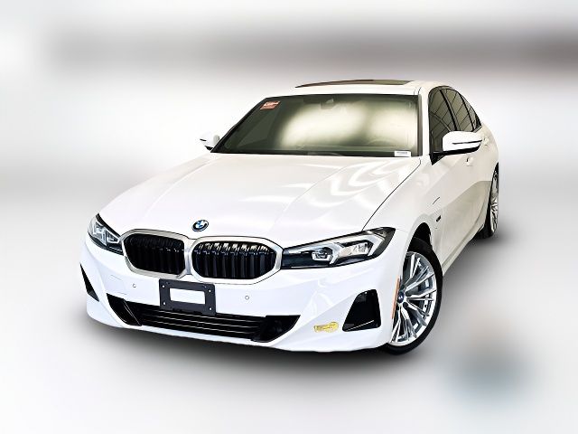 2023 BMW 3 Series 330e