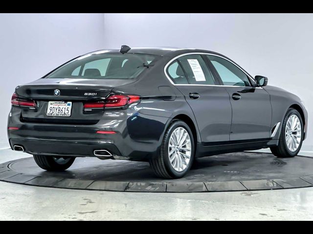 2023 BMW 5 Series 530i