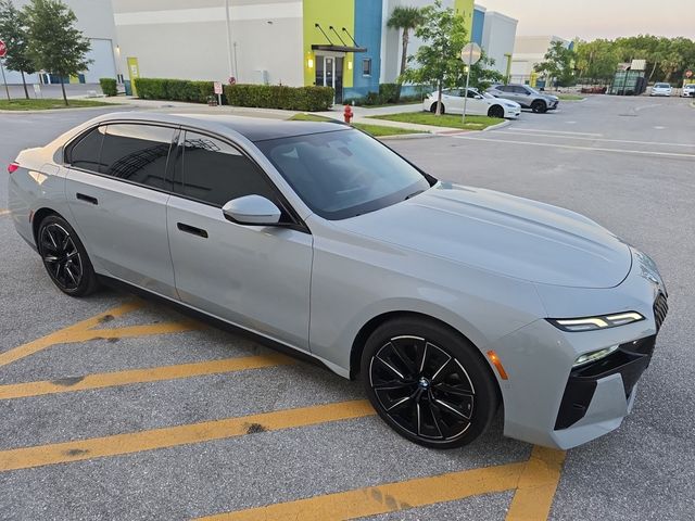 2023 BMW 7 Series 740i