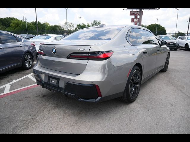 2023 BMW 7 Series 740i