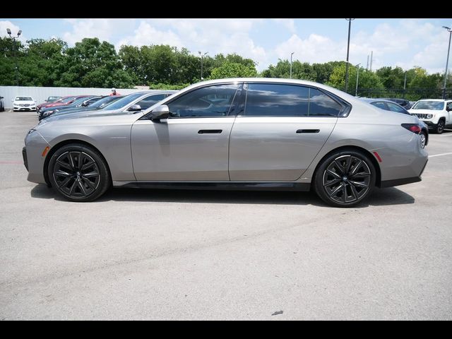 2023 BMW 7 Series 740i