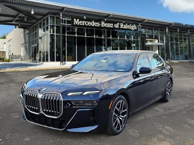 2023 BMW 7 Series 740i