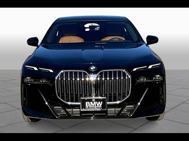 2023 BMW 7 Series 740i