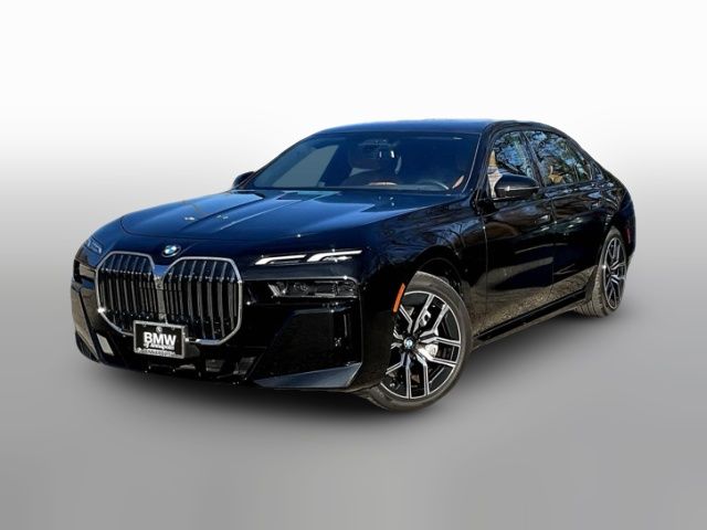 2023 BMW 7 Series 740i