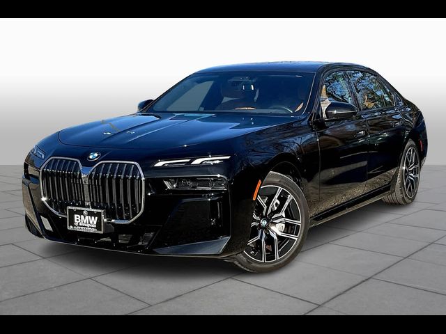 2023 BMW 7 Series 740i