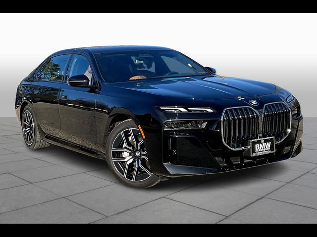 2023 BMW 7 Series 740i