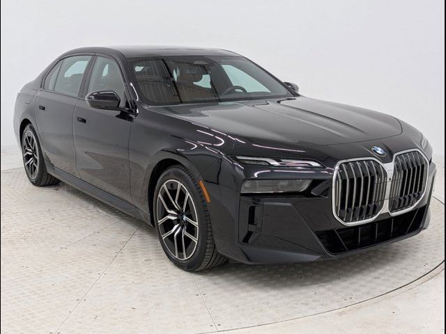 2023 BMW 7 Series 740i