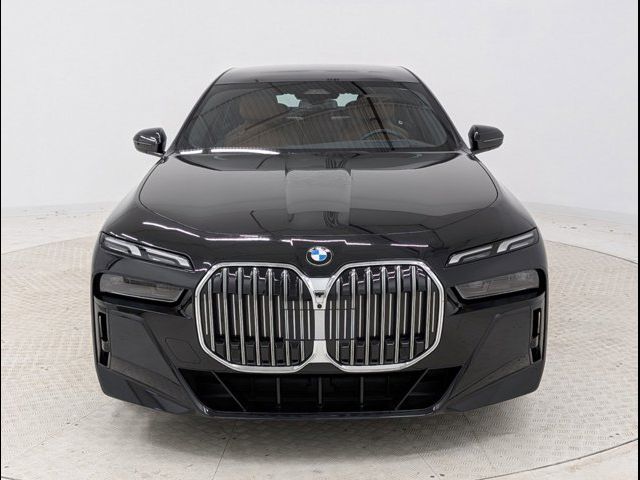 2023 BMW 7 Series 740i