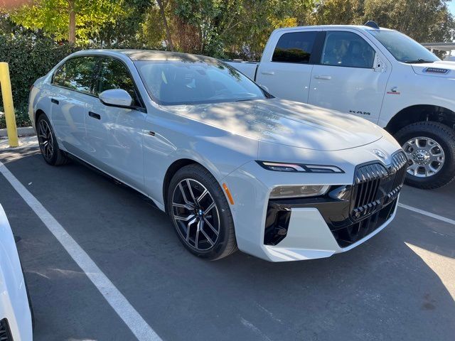 2023 BMW 7 Series 740i