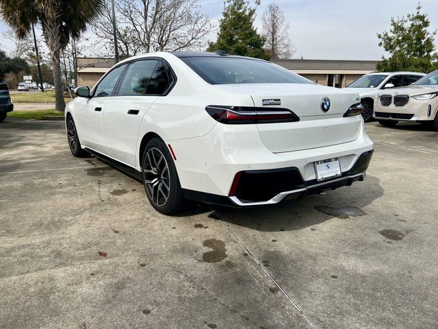 2023 BMW 7 Series 740i