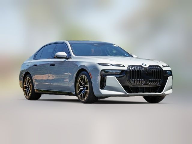 2023 BMW 7 Series 740i