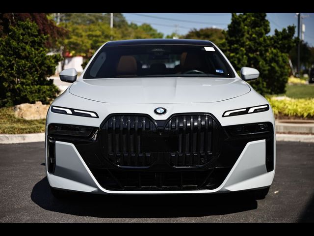 2023 BMW 7 Series 740i