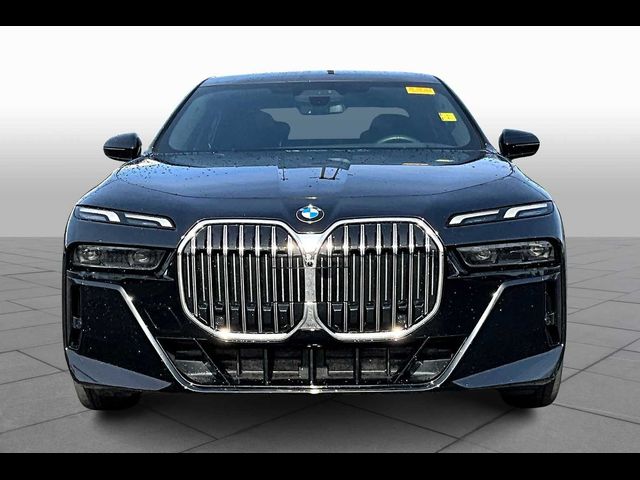 2023 BMW 7 Series 740i