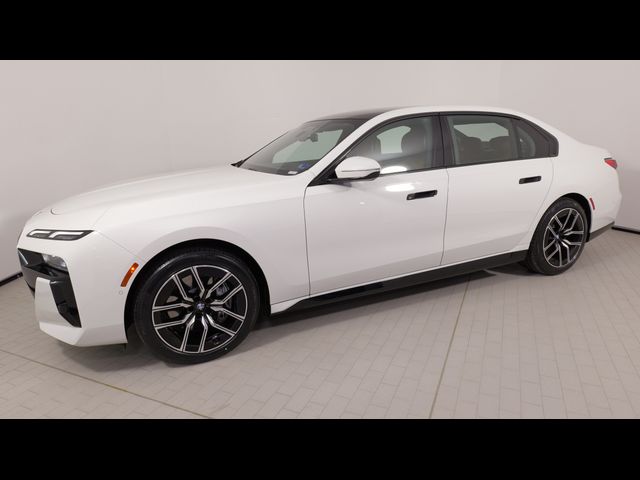 2023 BMW 7 Series 740i