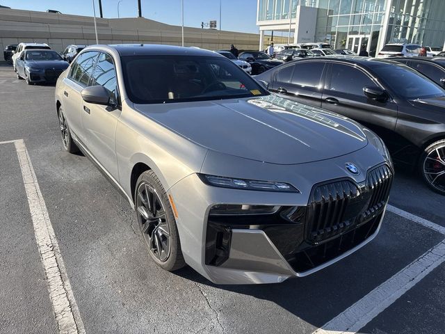 2023 BMW 7 Series 740i