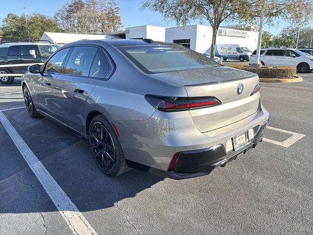 2023 BMW 7 Series 740i