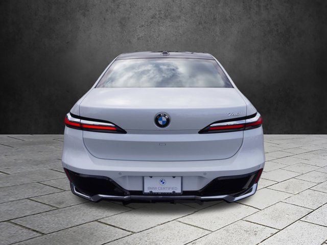 2023 BMW 7 Series 740i