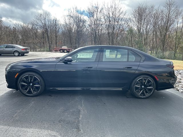 2023 BMW 7 Series 740i