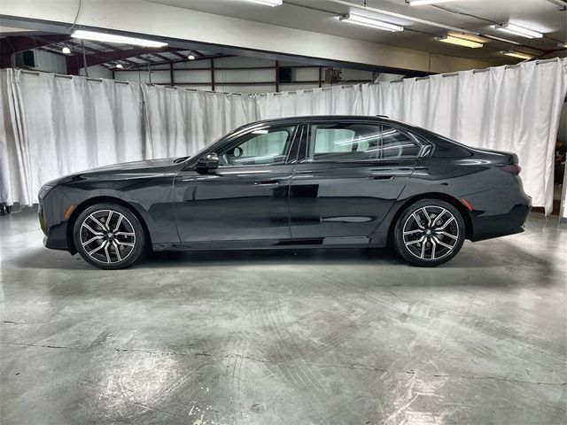 2023 BMW 7 Series 740i