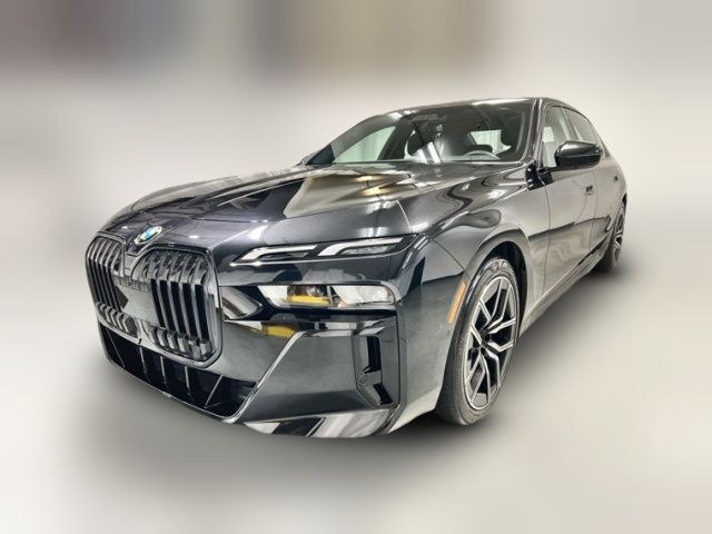 2023 BMW 7 Series 740i