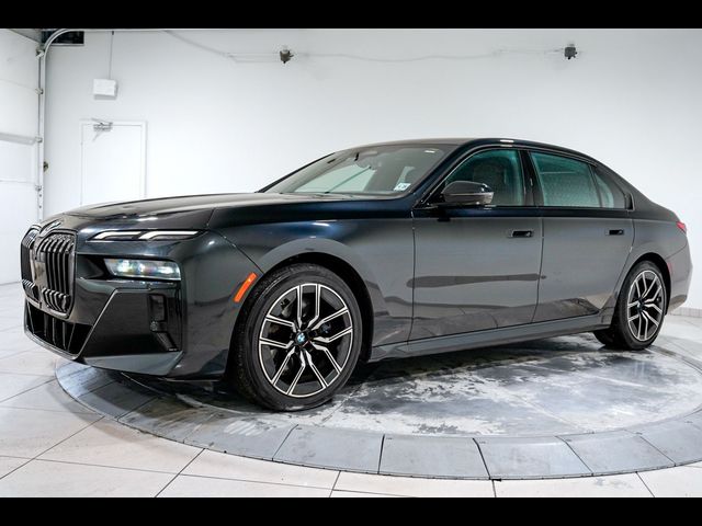 2023 BMW 7 Series 740i