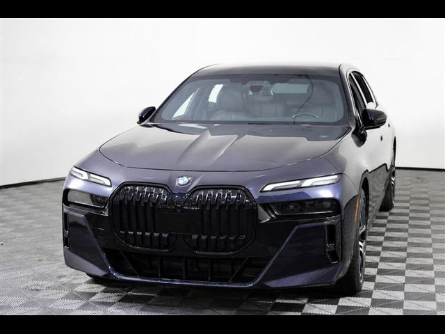 2023 BMW 7 Series 740i