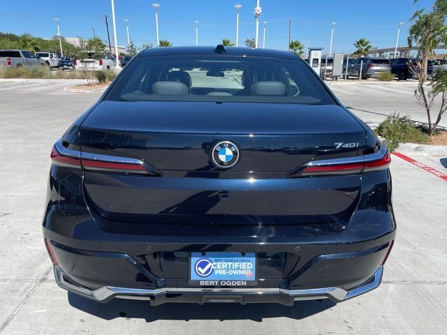 2023 BMW 7 Series 740i