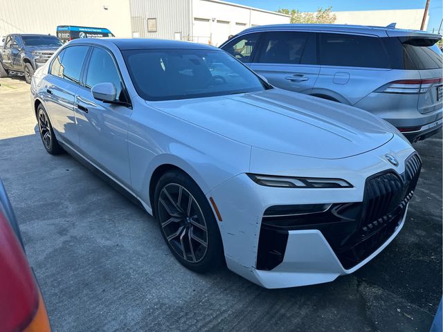 2023 BMW 7 Series 740i