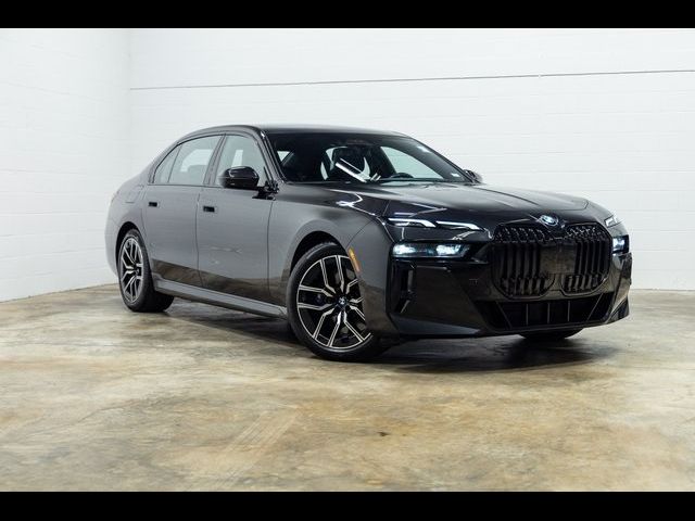 2023 BMW 7 Series 740i