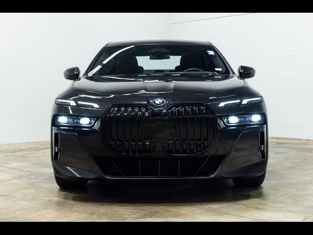 2023 BMW 7 Series 740i