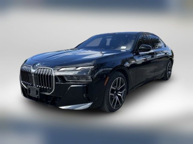 2023 BMW 7 Series 740i